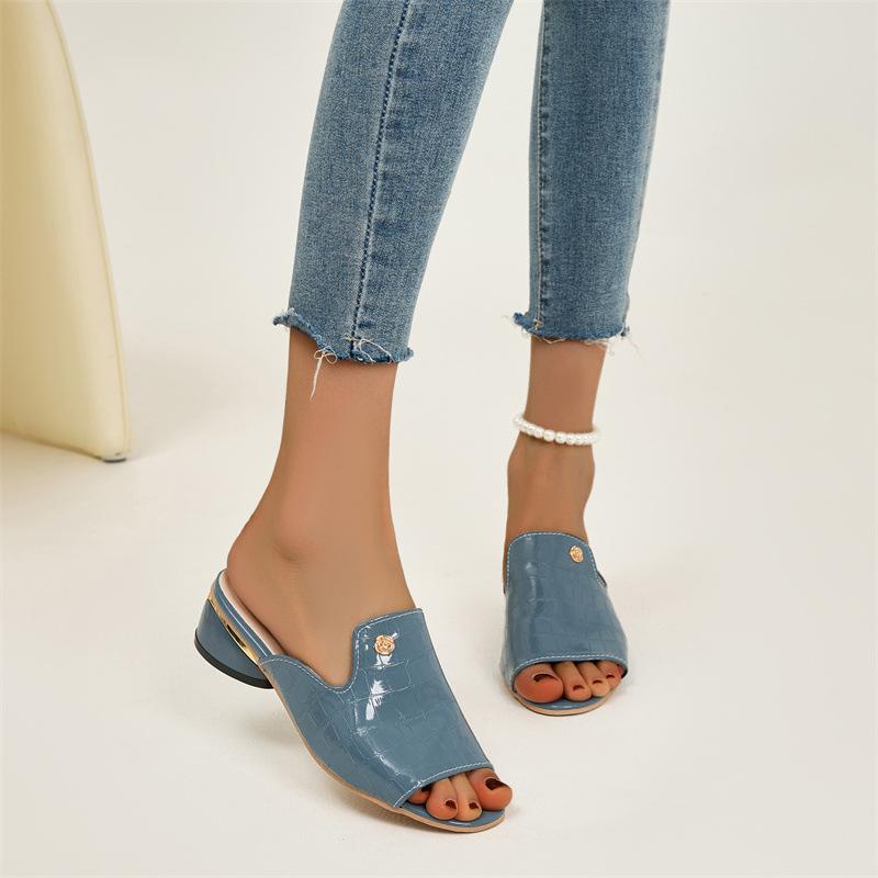 Cool slippers women's medium heel thick heel summer new women's shoes soft leather sandals fashion fish mouth large size women's shoes