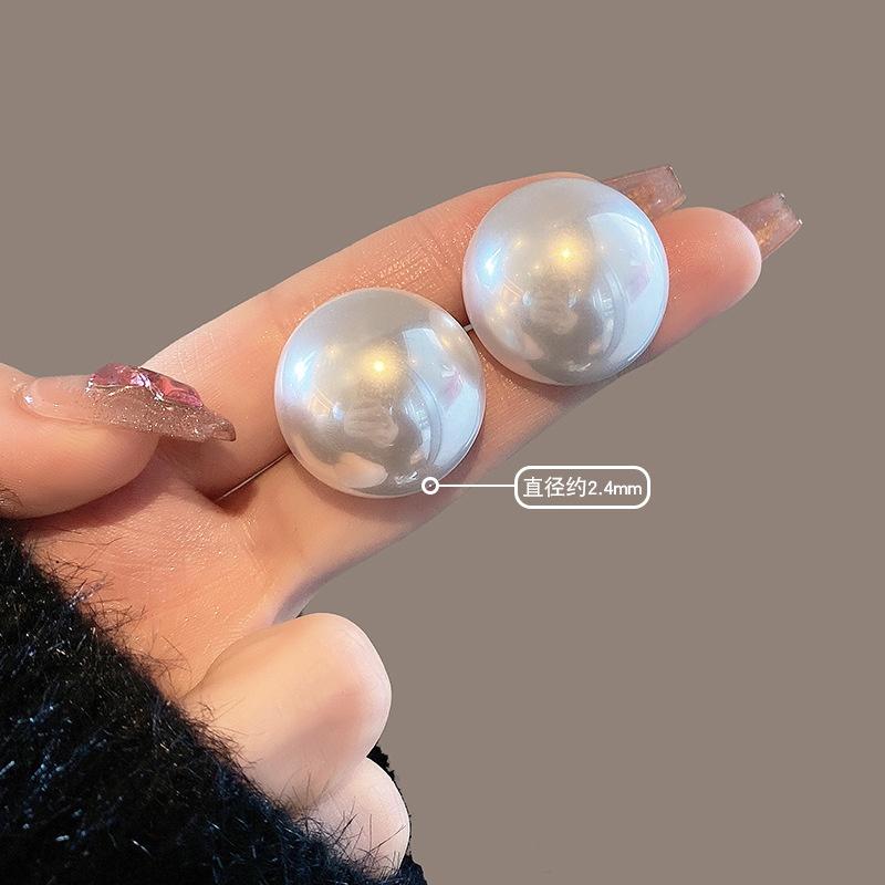 Ins Fashion Geometric Pearl Earrings High-quality Silver Pins With A Retro Twist