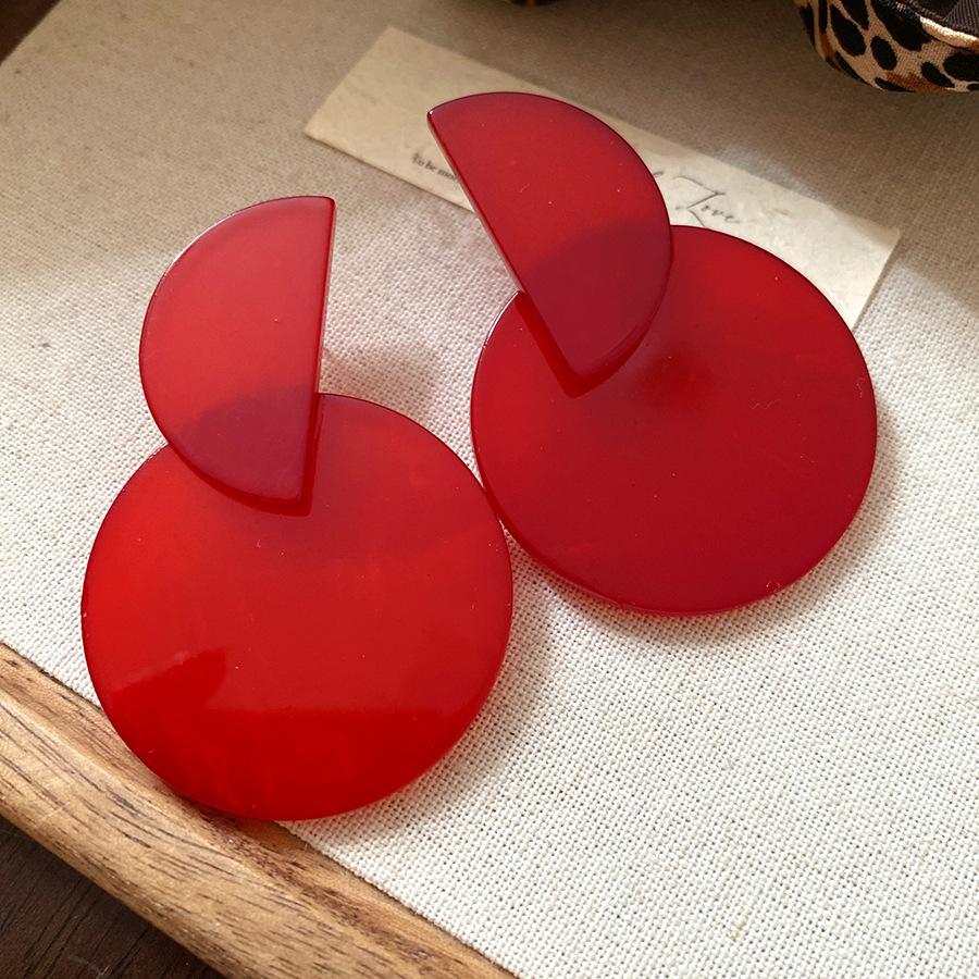 Silver needle smudged asymmetrical round pendant earrings, new retro Hong Kong style temperament earrings, simple and high-end earrings