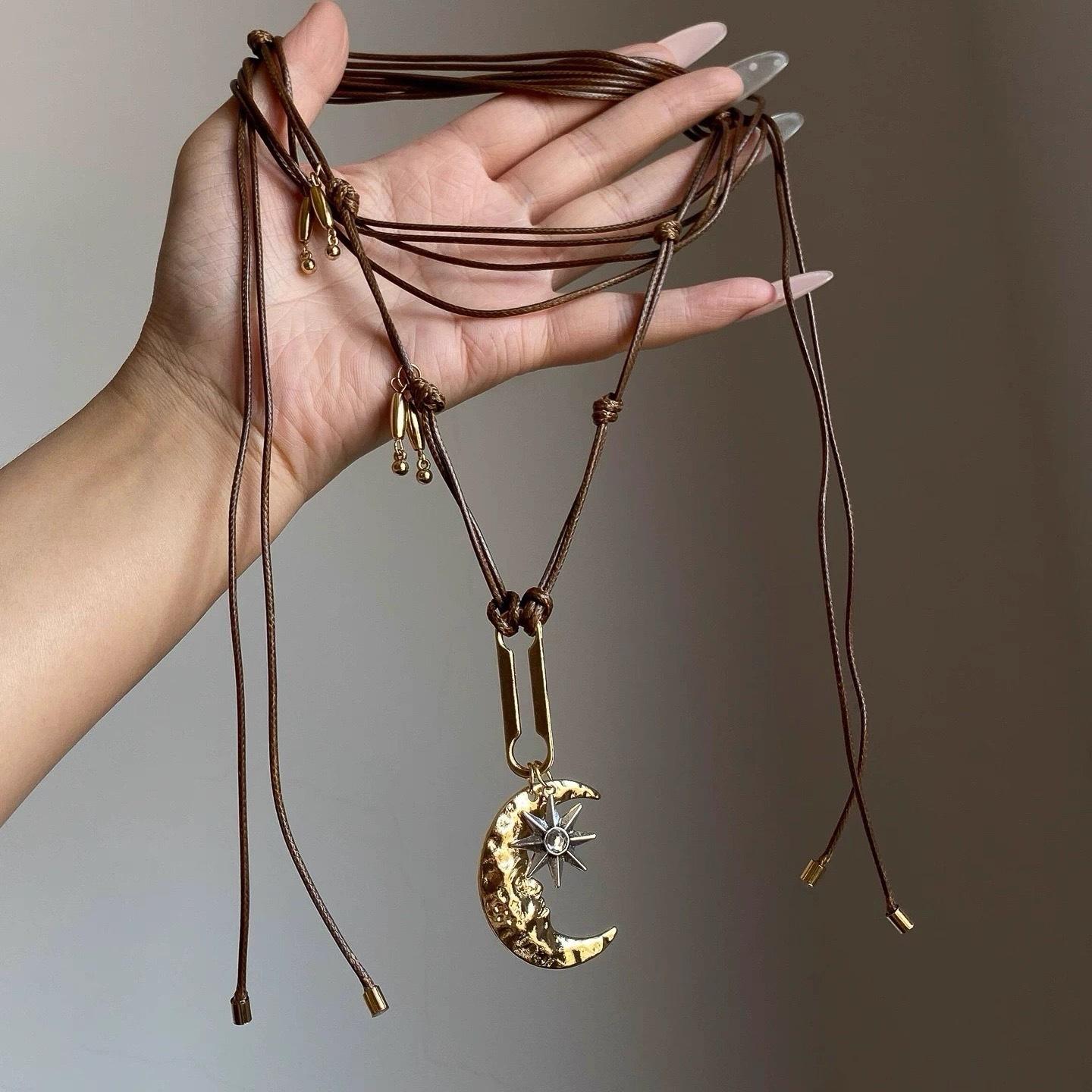 Women s Autumn and Winter Retro Versatile Crescent Star Necklace