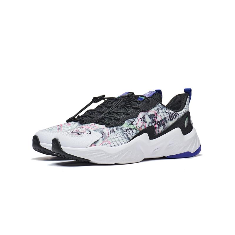Li Ning Youth  Childrens Glow In The Dark Shock Absorbing Rebound Casual Shoes Kids Casual Shoes Black White YKCT108-3
