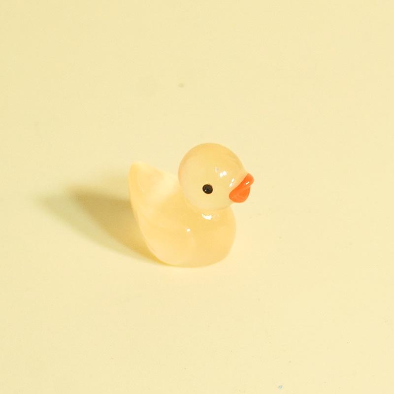 Miniature Colorful Luminous Duck Resin Ornaments for Micro Landscape and Moss Decor