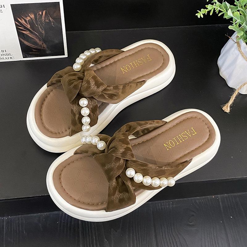 Thick-bottomed pearl slippers women's summer wear 2025 new versatile fairy style with skirt lazy one pedal sandals