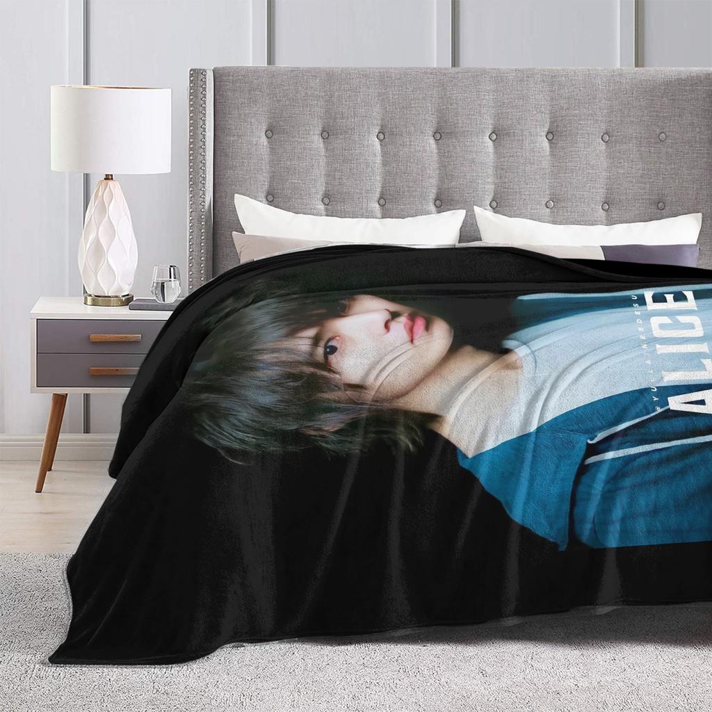 Alice aus Alices in Borderland Plüschdecken Mädchen Jungen Flanell Bettwäsche Decken für Schlafzimmer Warm Weich Benutzerdefinierte Qualität Tagesdecke