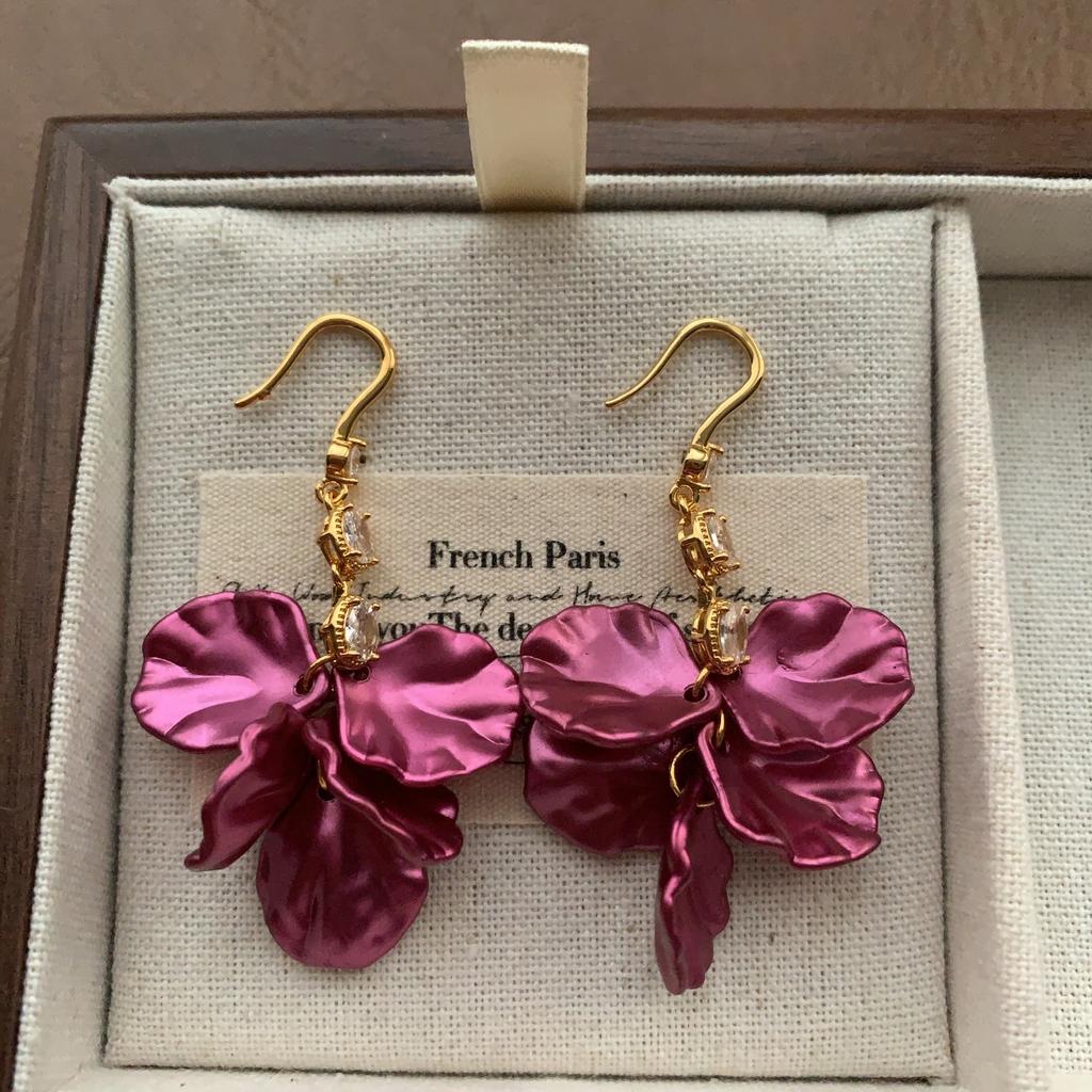 French Romantic Burgundy Petal Fringed Soft Earrings Earrings Unique Light Luxury Niche Design Autumn And Winter Earrings