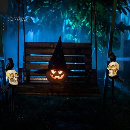 Horror Themed Yard Landscape Ornaments LED Solar Crow Skull Light, Waterproof Halloween Pathway Gothic Decorative Stakes for Flowerbeds on Skeleton