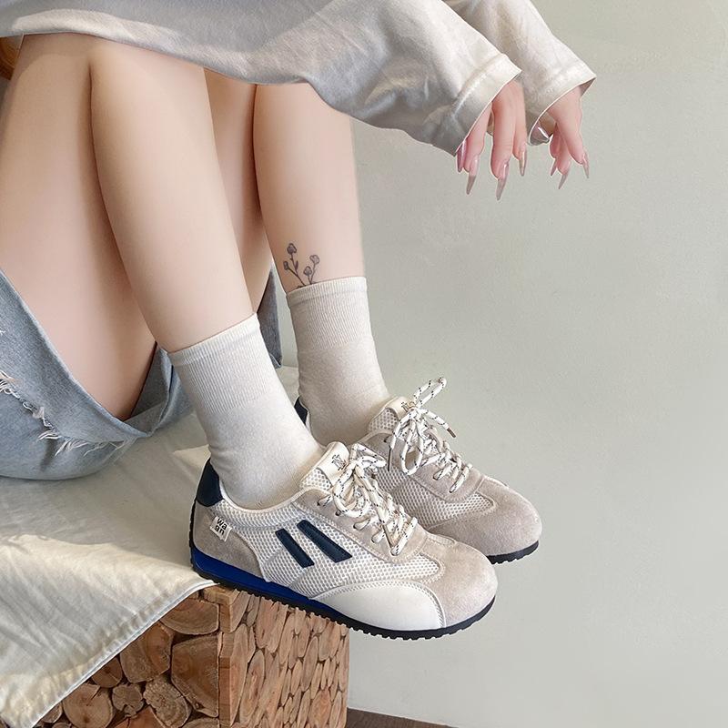 Korean Version of Striped Little White Shoes Women's Autumn 2025 New Mesh Lace-up Sports and Leisure Light Color Matching German Training Shoes