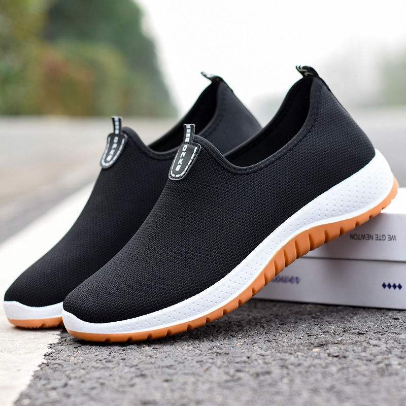 2025 Men's Sneakers Breathable Casual Shoes Lightweight Cloth Shoes Outdoor Non-Slip Loafers Slip on Soft Sole Men Running Shoes