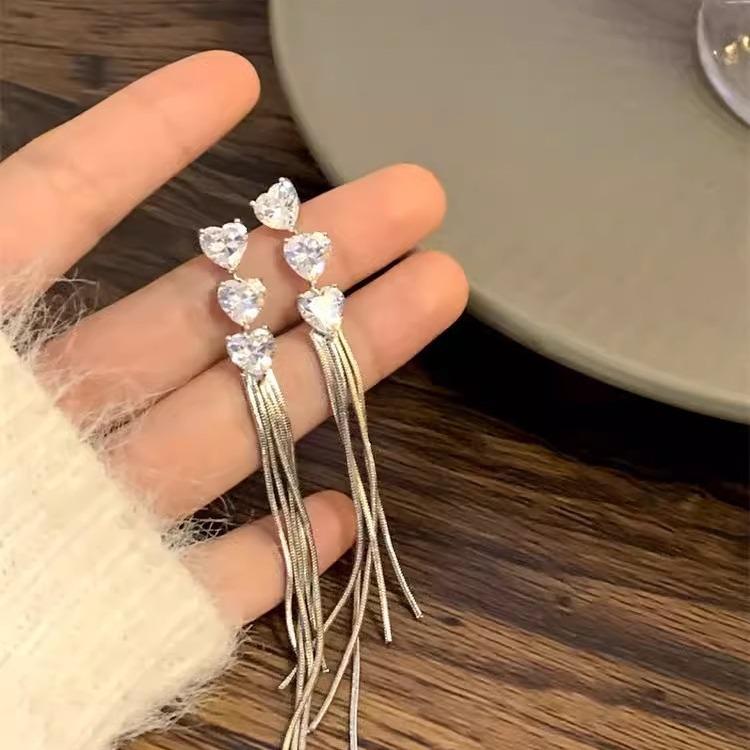 

Длинные серьги-кисточки с бриллиантами Love для женщин — роскошный, уникальный стиль 2024 года