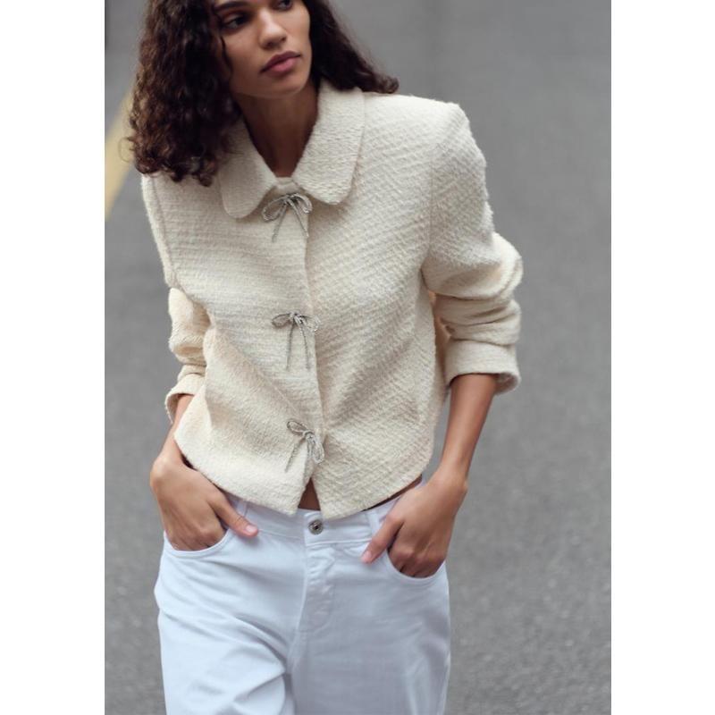 Autumn and Winter New Women clothes Graceful Bow Button Decoration Long sleeve Lapel Texture Outerwear 8711123