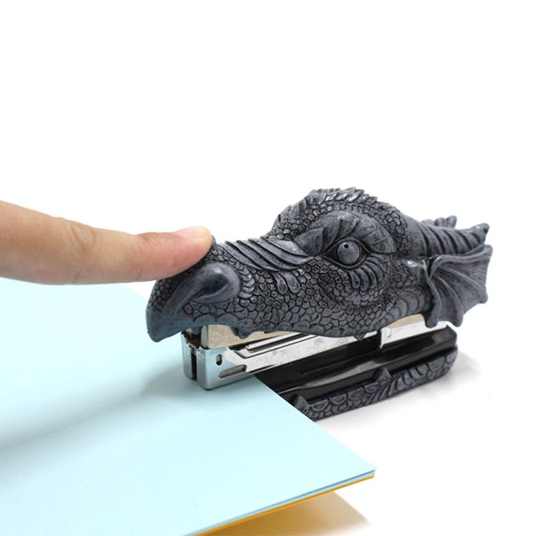 

Dragon Head Resin Stapler - Creative Desktop Office Stationery Ornament Dragon Head Stapler