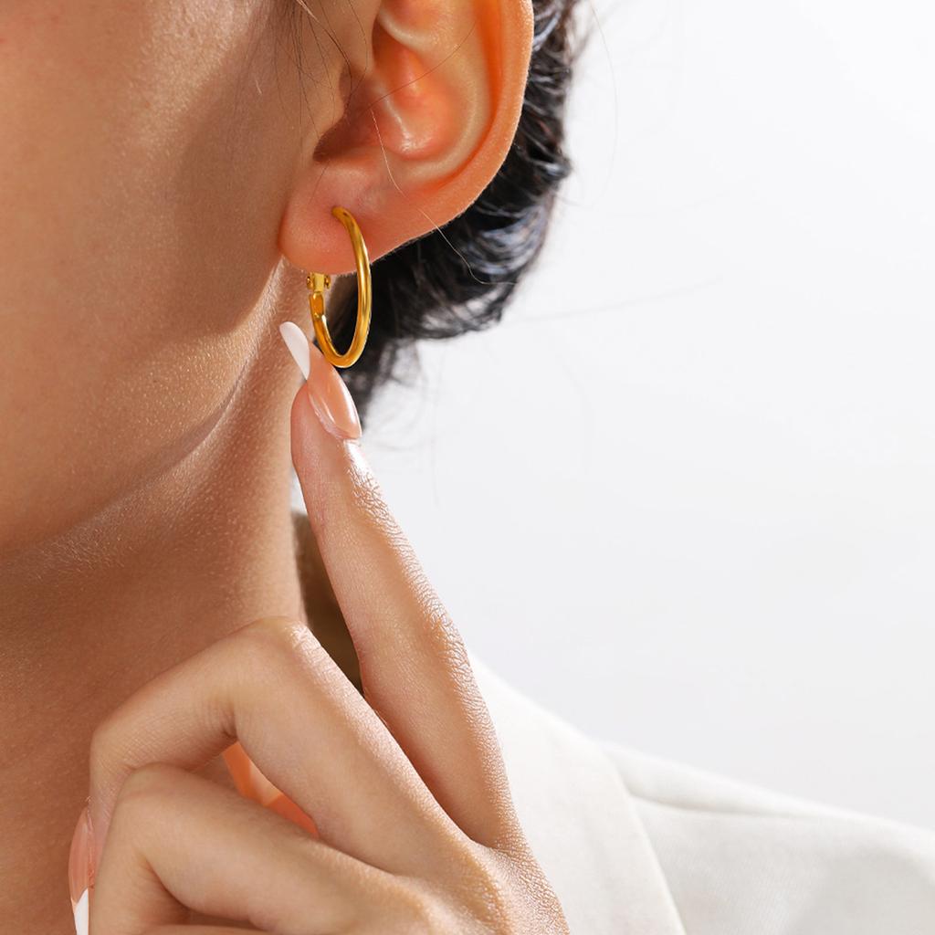 Stainless Steel Round Earrings Elegant Cartilage Huggie Hoop Earring Lightweight Geometric Ear Rings Women Accessories