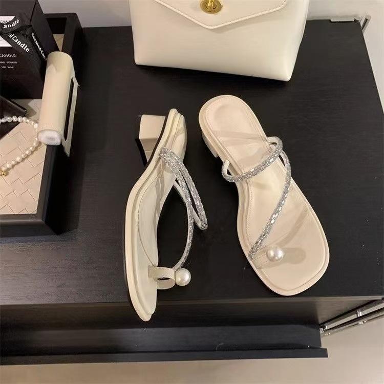 

Туфли на толстом каблуке, жемчужные шлепанцы с закрытым носком, женская летняя новинка, сандалии с носком на среднем каблуке со стразами 39 слоновая кость