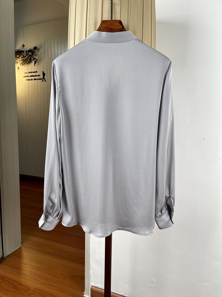 Women's Elegant V-neck Silk Pullover Shirt, Long Sleeve, Loose Fit, Slimming, Mulberry Silk, Perfect for Spring/Summer Commuting.