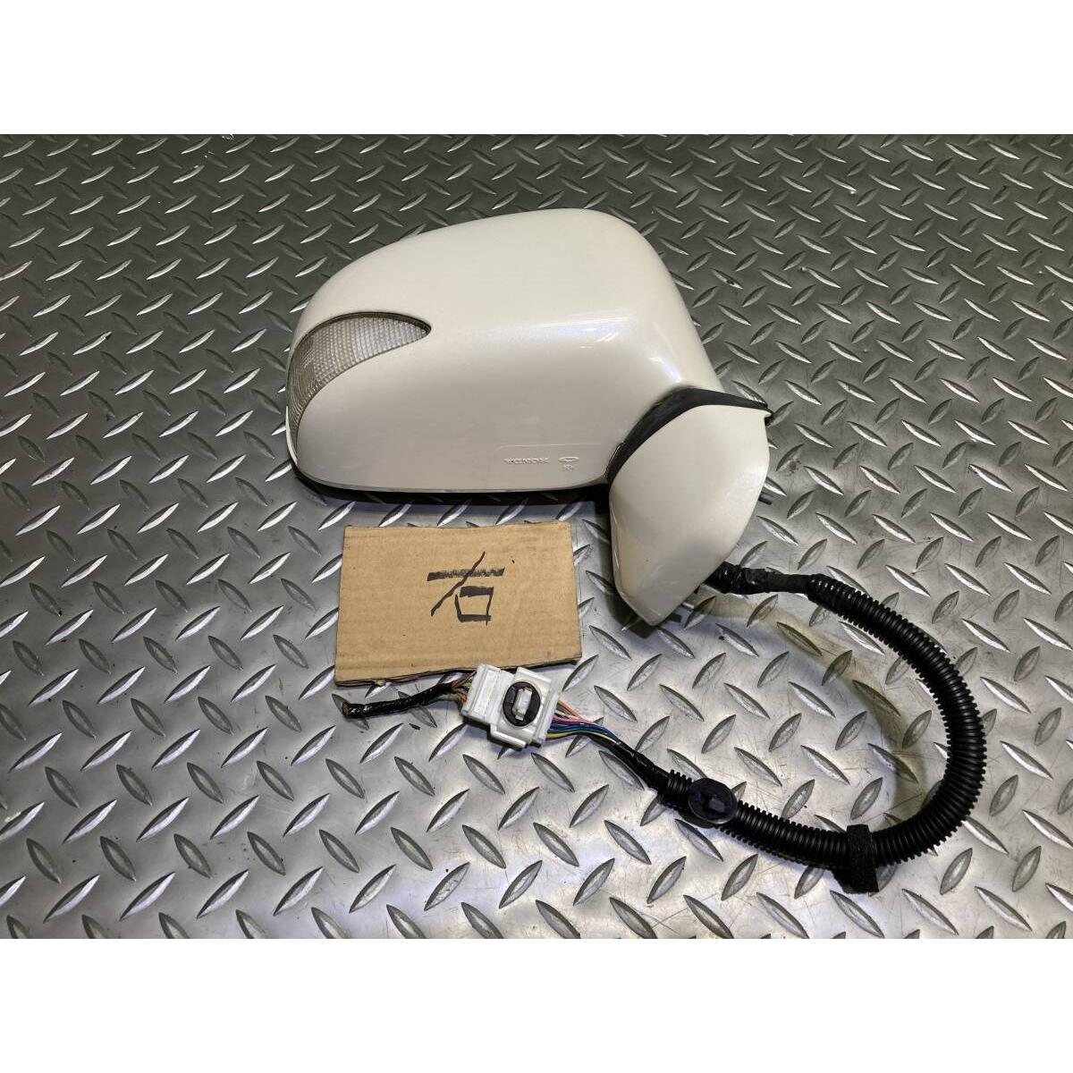 Honda Life DBA-JC1 Right door mirror Side mirror Driver side right side Coupler 9 pin Turn signal included Electric retractable Color No. NH624P JC2