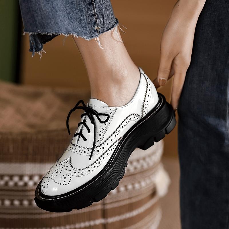 Fashion Oxfords Shoes for Women Real Cow Leather Lace Up Round Toe Black White Vintage Brogue Shoes Female 2025 Spring Platform Shoes