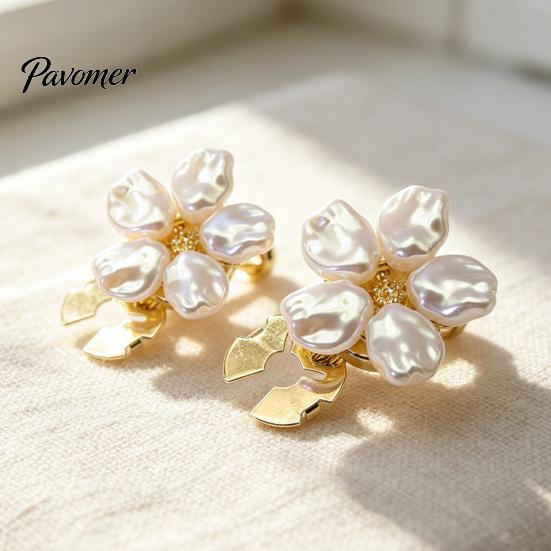 DIY Crafting Accessories Pearl Flower Button Cover, Clip On Covers for Women, Detachable Shirt Decorative Metal Clips, White Cufflink Accessory