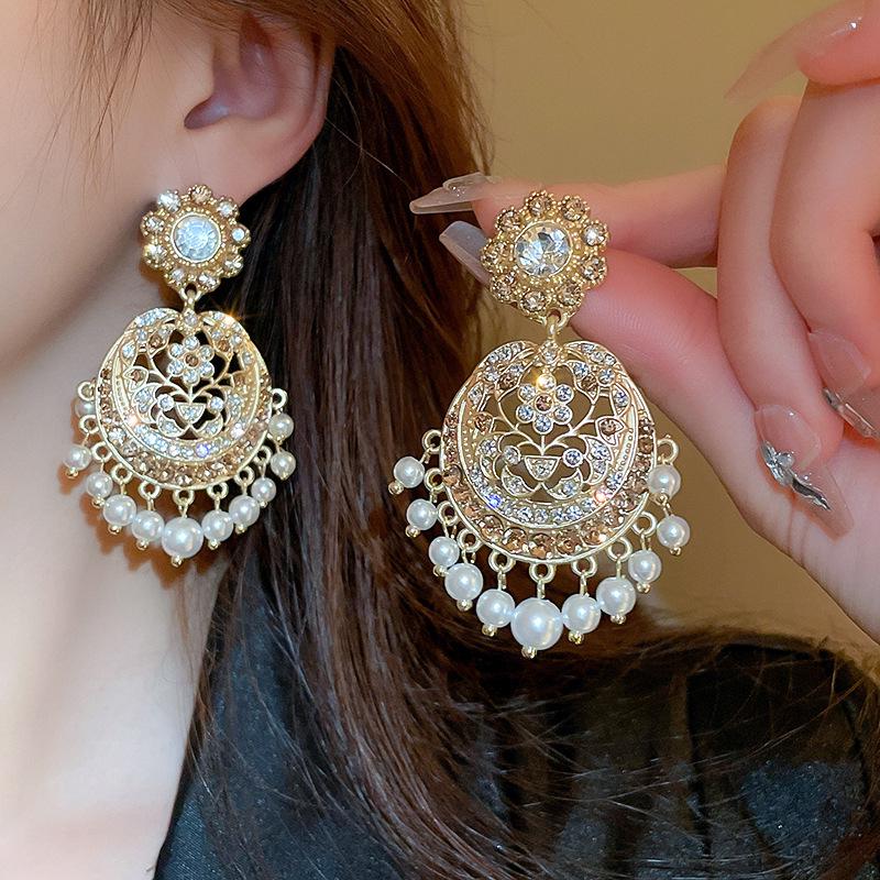 Real Gold-Plated Silver Needle Heart-Shaped Freshwater Pearl Earrings, Vintage Chinese Style
