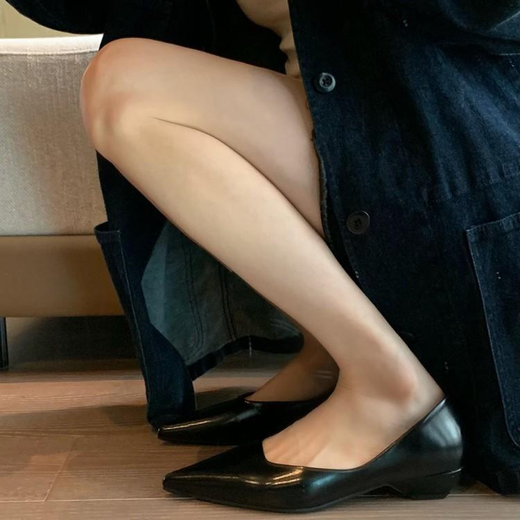 Cowhide Version~ 2025 New French Black Pointed Thick Heel Single Shoes Women's Shallow Mouth Medium Heel Women's Shoes Commuter Work Shoes