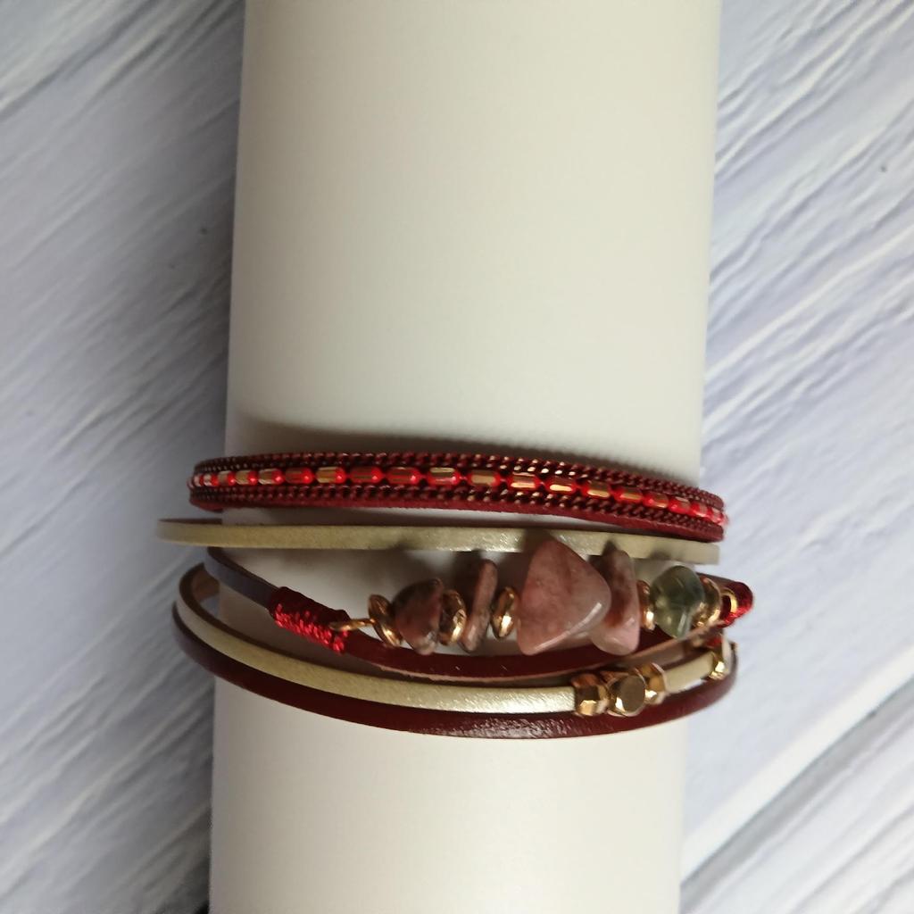 Böhmisches mehrschichtiges Lederarmband mit Strasssteinen und Kristallsteinen