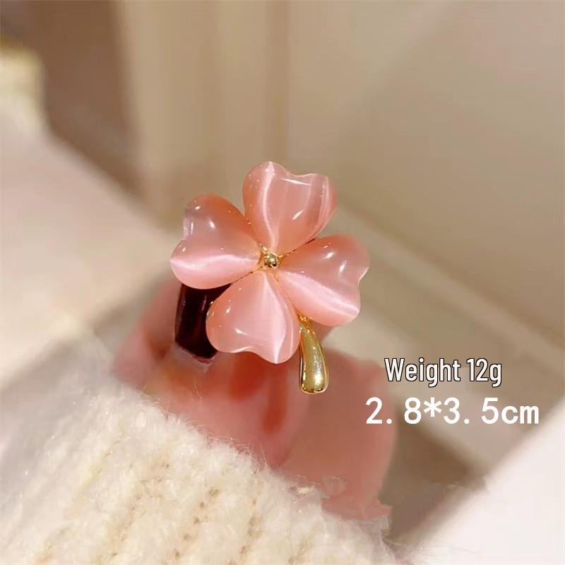

Four-Leaf Clover Brooch: Unique Design Pin & Anti-Exposure Buckle for Women s Clothing рожевий