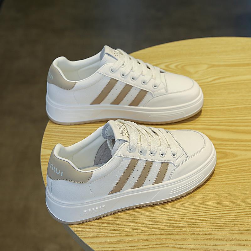 

Маленькие белые туфли женские новые весенние в студенческом стиле кожаные балетки повседневные универсальные спортивные модные кеды женские 40 хаки