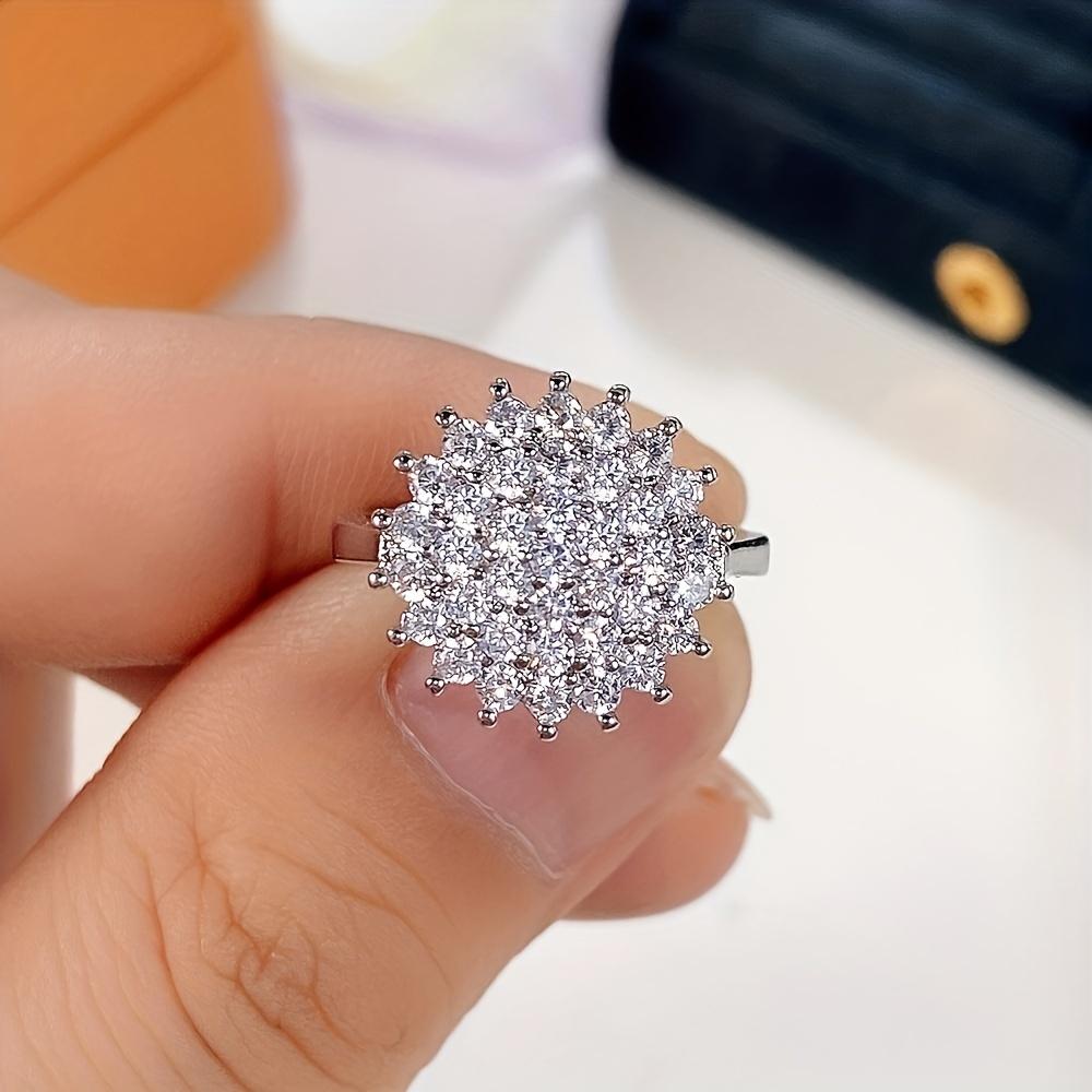 A Lady's Engagement Ring, Luxurious And Exquisite Flower Ring Set With Synthetic Zirconia, A Romantic Wedding Jewelry For Brides For Engagement Or Wed
