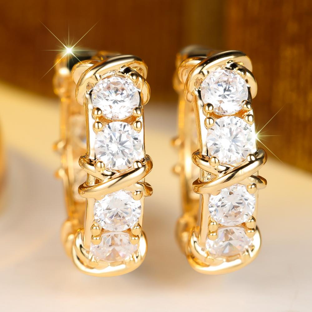 Stylish Gold Color Round Zircon Prong Set Twist Detail Huggie Hoop Earrings for Women Daily Fashion Jewelry