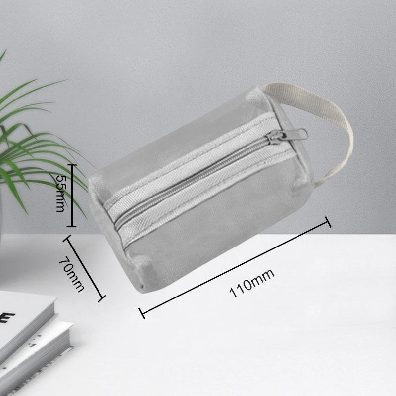 Přenosná cestovní a make-up taška z černé nylonové síťoviny