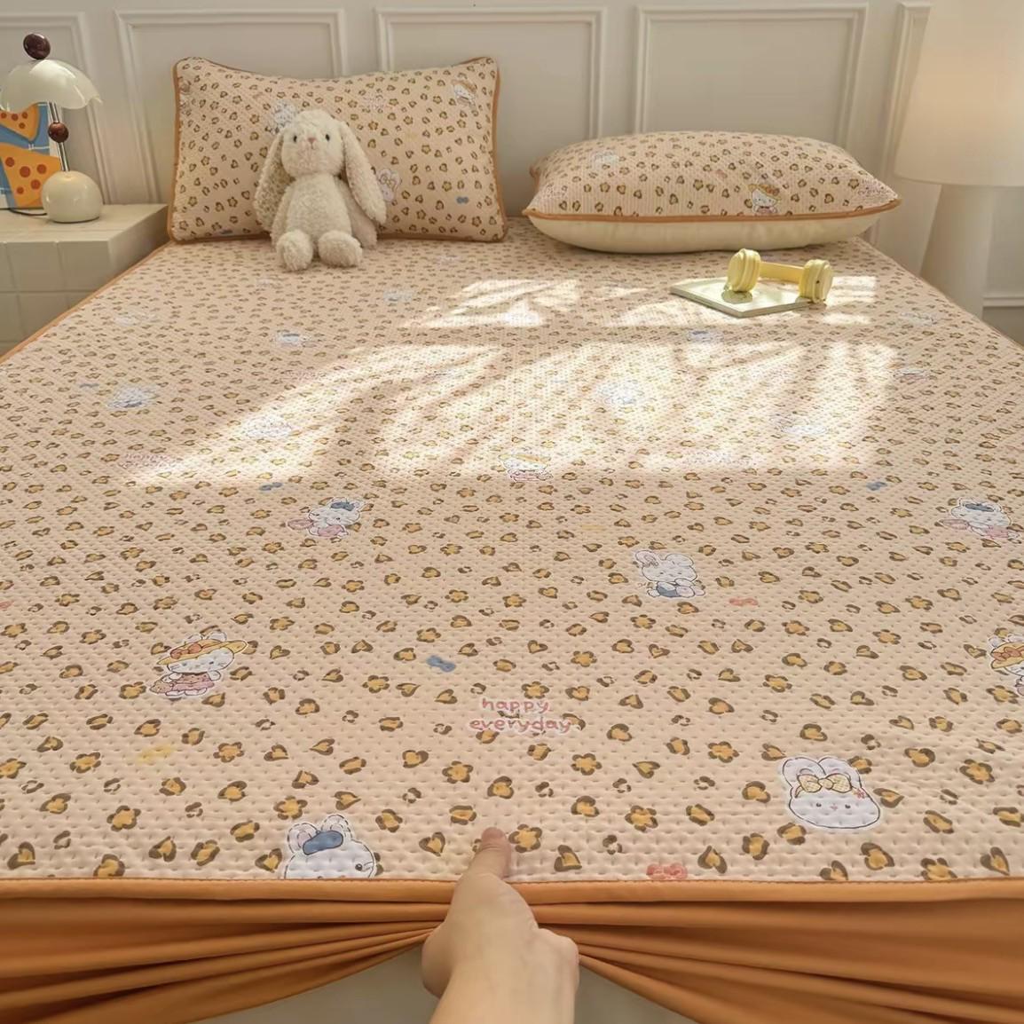 Thickened Quilted Non-Slip Mattress Protector - Single Bed Cover 60x120x10cm for Baby Bed