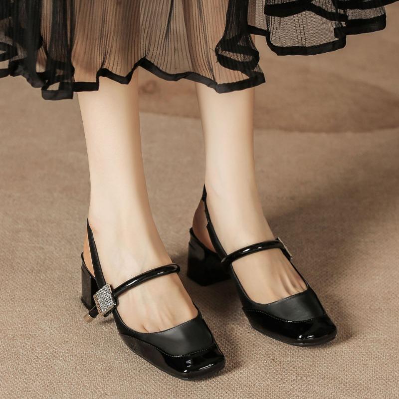 

H988-36 Baotou sandals women s square head back empty thick heel summer sandals with skirt word with shoes children 34 чёрный