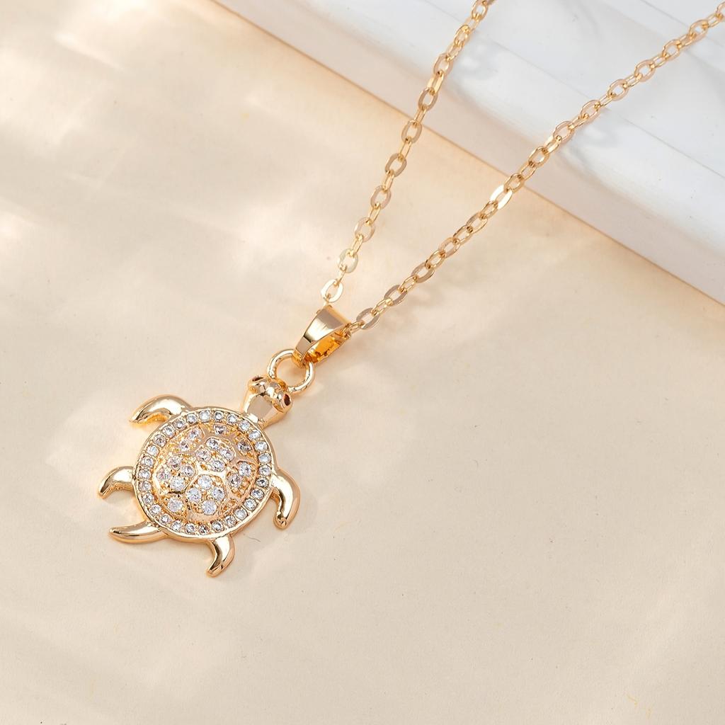 Ancient-style Small Turtle Pendant, Fully Inlaid with Diamonds, Made of Copper with Micro-inlaid Zirconia, Gold-plated, Fashionable Small Pendant