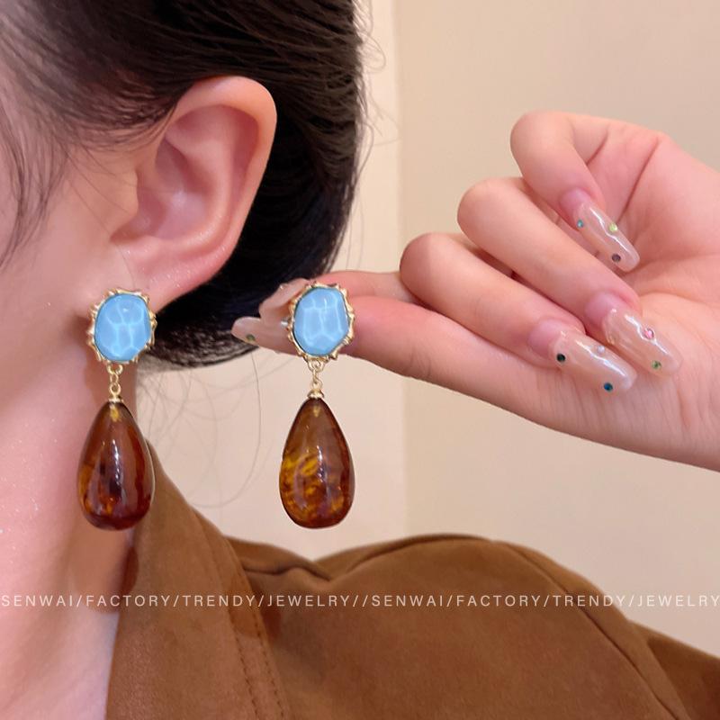 Новые китайские серьги-капли из синего камня и янтаря, женские ретро нишевые средневековые серьги-пусеты, серьги с темпераментом легкой роскоши