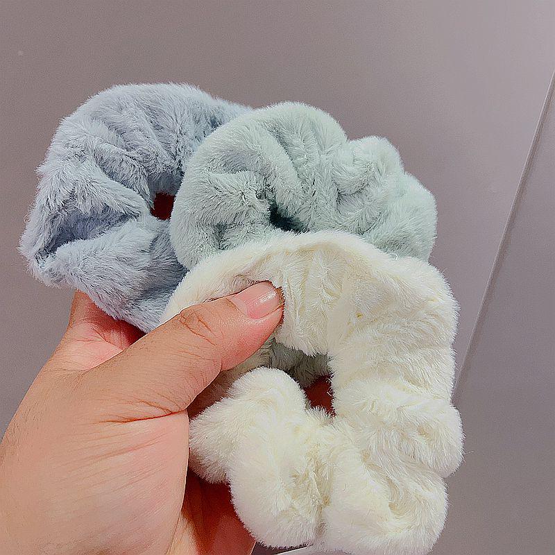 Chic Autumn/Winter Plush Hairband & Scrunchie for Women – Cute, Simple, Versatile Headwear