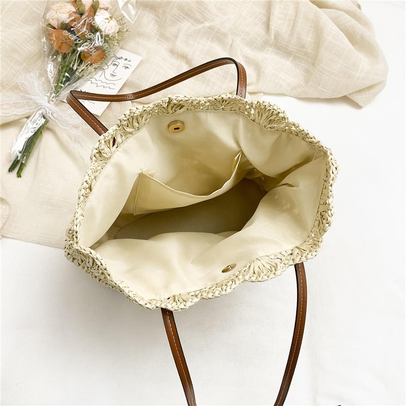 Handgewebte Strohtasche für Damen Sommer-Strandtasche mit Ledergriffen und Muschelmuster-Design
