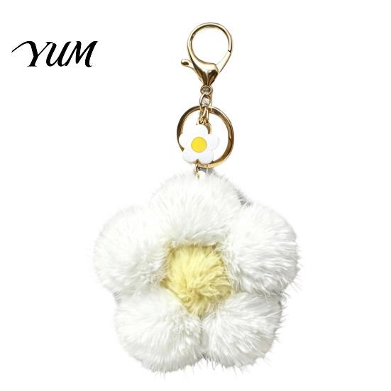Soft Plush Charm Flower Keychain for Backpack, Fuzzy Floral Keyring Bag Charm, Women Girls Handbags Decorative Accessory Key Holder