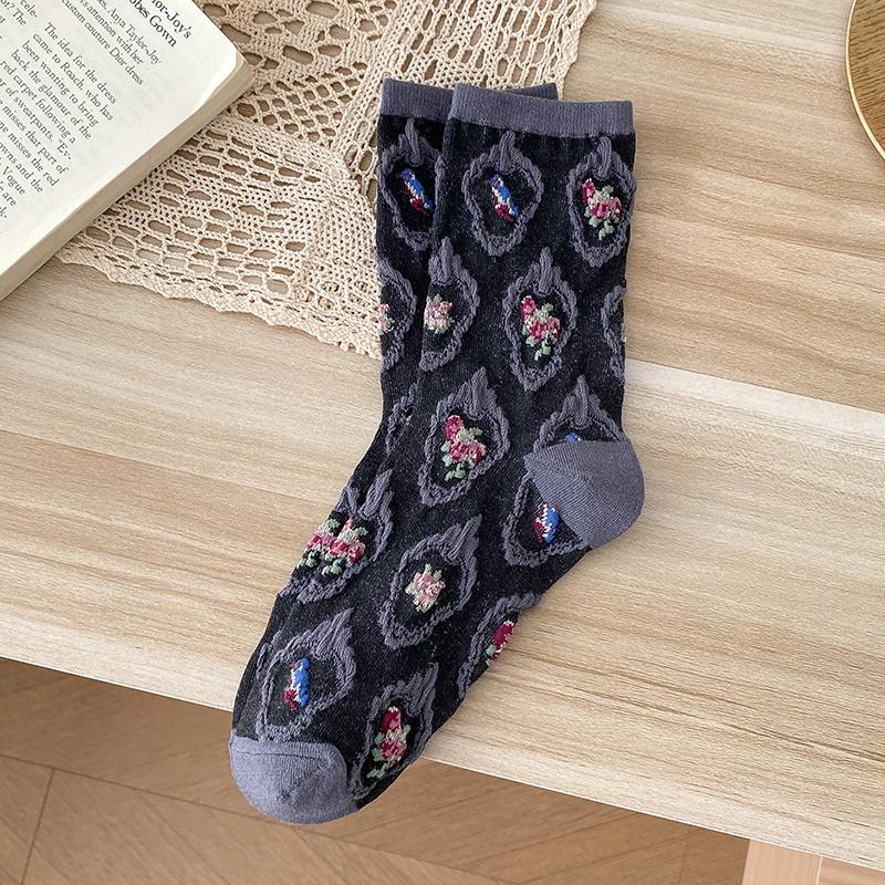 Japanese Korean Style Cartoon Flower Cotton Women Socks New Mid Calf Student Cute Minimalist Floral Crew Socks Fashion Versatile