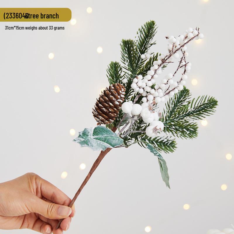 Künstliche Weihnachts-Kiefern- und Rattan-Girlande mit Tannenzapfen zum Aufhängen an der Wand