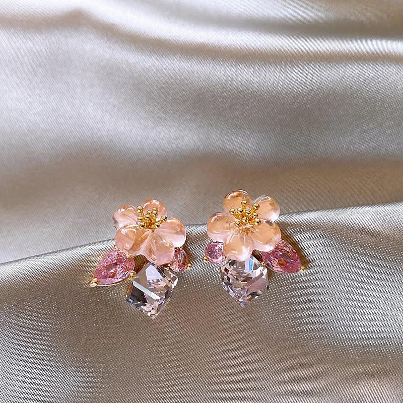 

Жемчужные серьги-гвоздики в виде цветков из смолы, французский ретро-темперамент, легкая роскошь, универсальные нишевые серьги