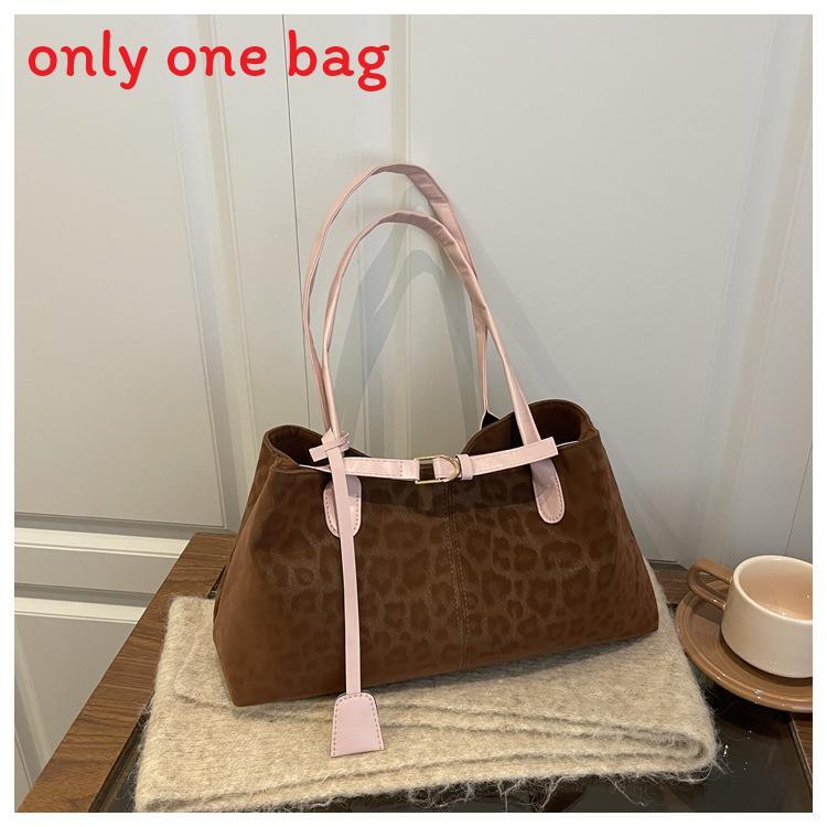 Pu-Schultertasche mit Leopardenmuster für Damen mit Gürteldekor für den täglichen Freizeitgebrauch
