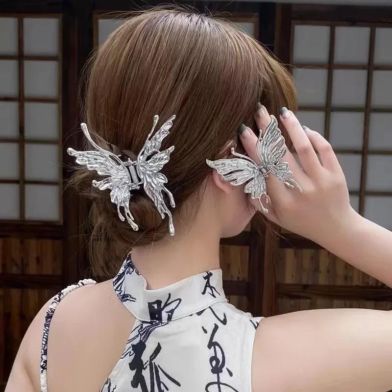 Neue silberfarbene Metall-Schmetterlings-Haarklammern Accessoires für Frauen Mädchen Trendige einfarbige matte blaue rosa kleine Hai-Krabben-Haarspange