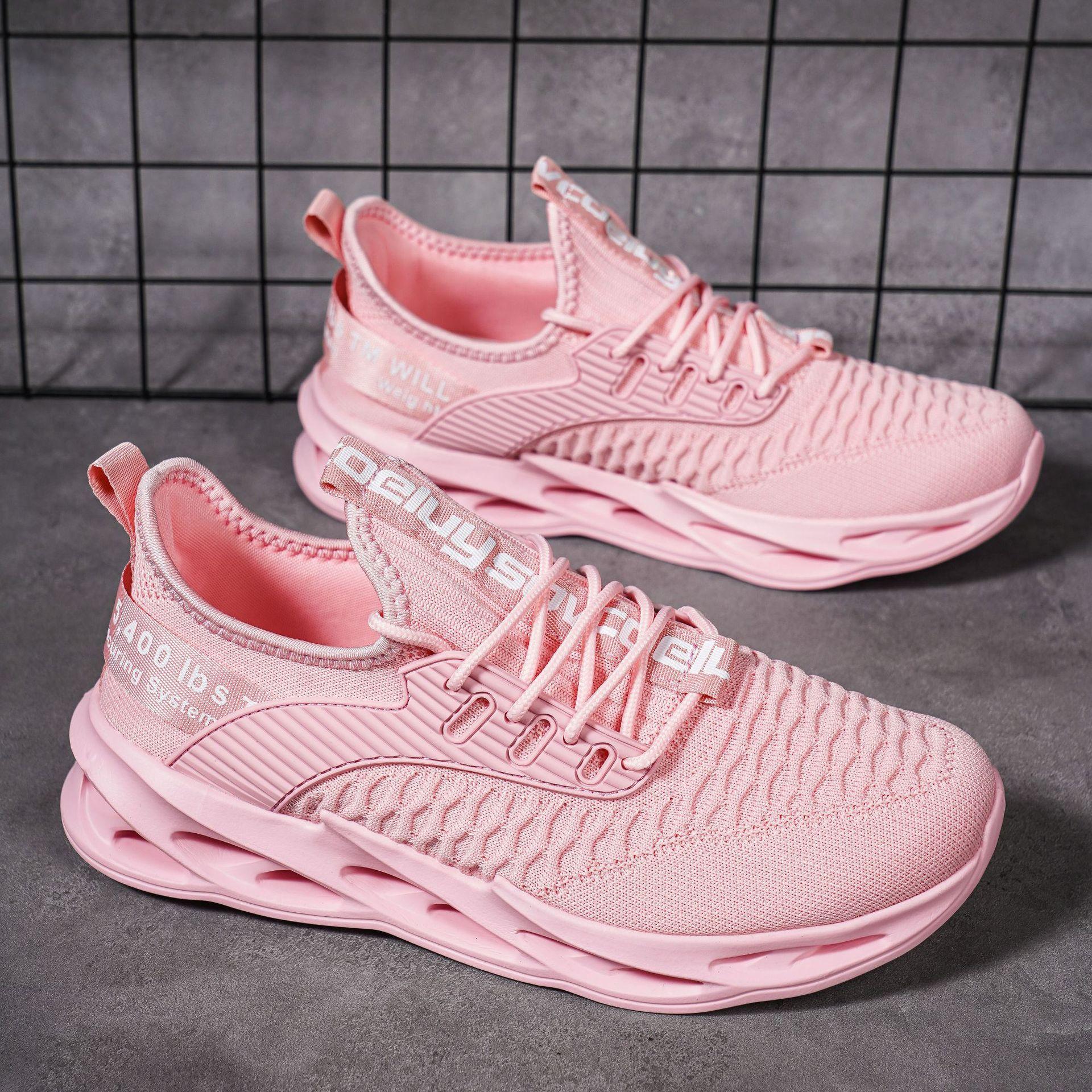 

Внешний вид Обувь Blade Модный тренд Повседневная спортивная обувь из летучего трикотажа Модная Легкая и дышащая снаружи 46