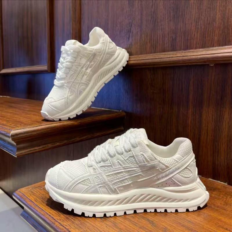 Ultra-light and thin summer men s shoes 2026 lightweight and explosive mesh fashion versatile woven dad shoes soft baseplate shoes 39 белый