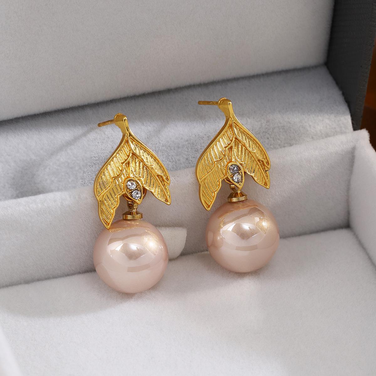 Silver Needle Retro Pearl  Rhinestone Leaf Dangle Earrings for Women