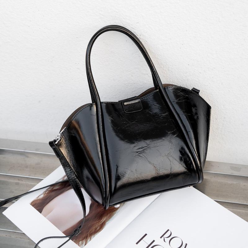 Fashion Women's Bag Genuine Leather Bat Cladding Oil Waxed Cowhide Handbag Premium Touch Straddle Bag