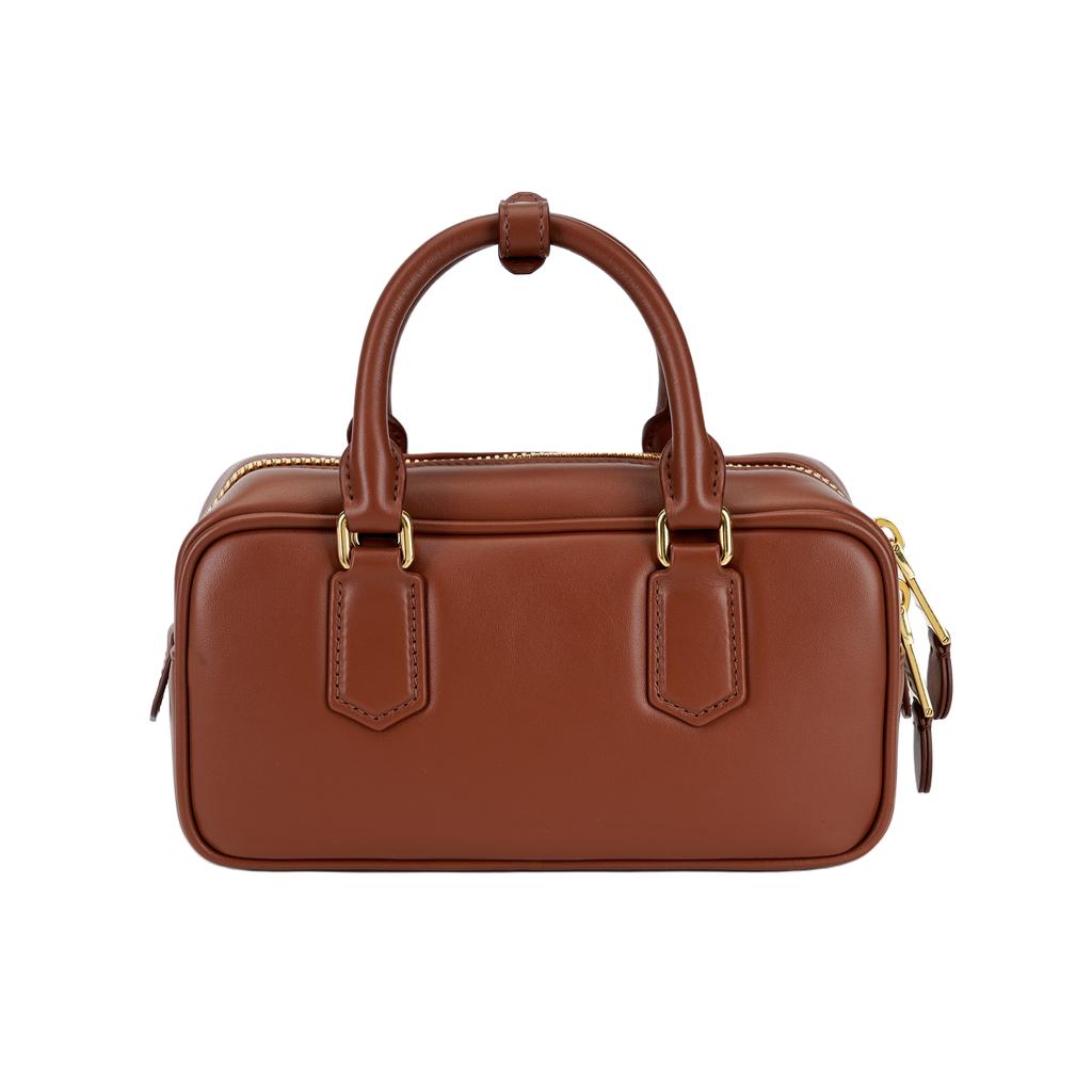 Bolso de hombro único de cuero serie Arcadie MIU MIU con logotipo metálico grabado para mujer color óxido