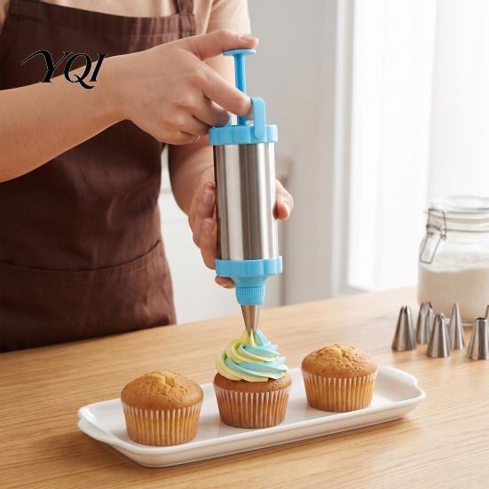 Handheld Frosting Applicator Stainless Steel Cake Icing Dispenser Set, Reusable Baking Tools with Scraper And Easy Squeeze Bottle Replaceable Nozzles,