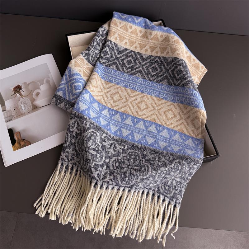 

2025 Winter Warm Women Scarf Designer Imitation Cashmere Thicken Shawl Pashmina Scarves Female Wrap Blanket Foulard 67x200cm