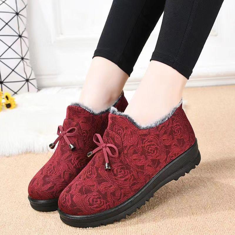 Women's Thickened Lined Winter Shoes: Non-Slip, Soft Sole Cotton Boots for Middle-Aged and Elderly