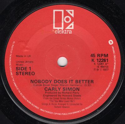 Disque 7 pouces CARLY SIMON - Nobody Does It Better K12261 Elektra UK Rock Occasion